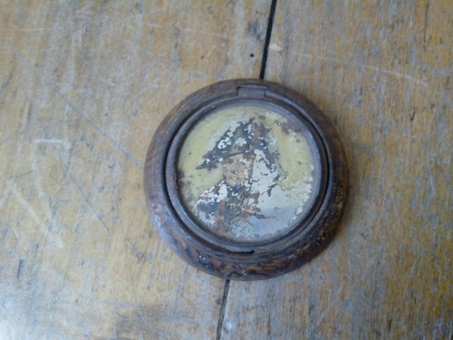 Rare ancienne mini boite tole - rare,