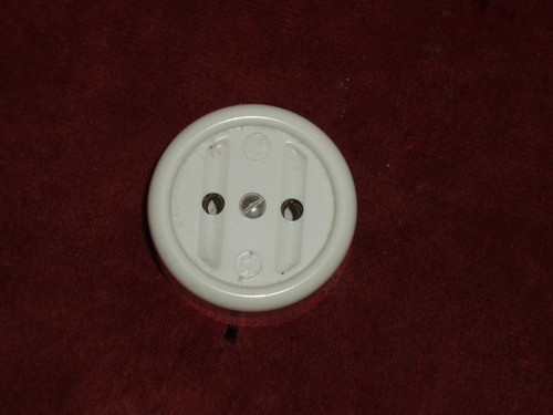 Prise 220v 16a plastique - prise,