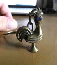 Ancien porte clé métal laiton ou autre Sculpture 3D Coq.