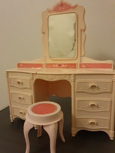 Barbie vintage coiffeuse - vintage,
