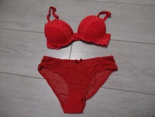 soutien gorge push up rouge plumetis et strass 85A + culotte Taille 34 ETAM