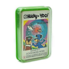 Hucky yogi dans espace - l’espace,