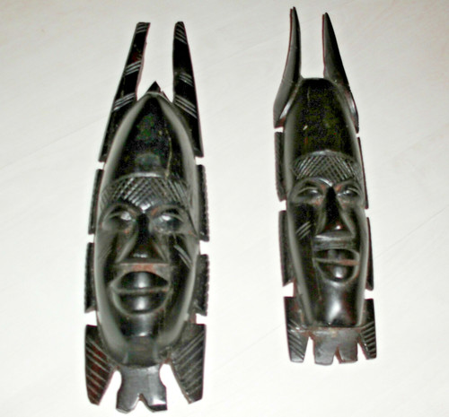 Masques style africain - 2, bois