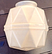 ANCIEN GLOBE Lampe SUSPENSION GEOMETRIQUE  ART-DECO  VERRE DEPOLI  1930-/40