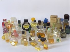 Lot 50 miniatures de parfum
