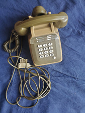 Téléphone vintage SOCOTEL S 63 à touches - Kaki/beige - complet