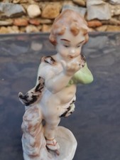 Sculpture statue