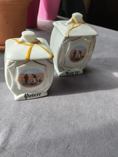 Anciens pots à épices