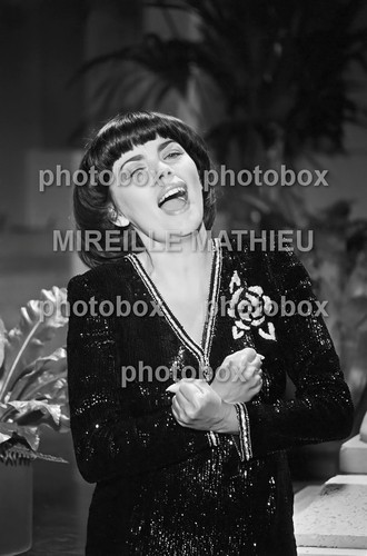 Mireille mathieu exclusive - mathieu,