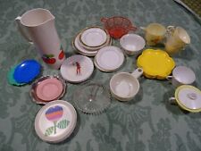 lot= dinette poupée   35piéces décor cuisine  maison de poupée 