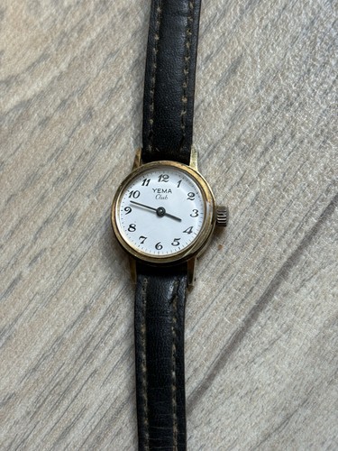 Petite montre pour femme - montre,