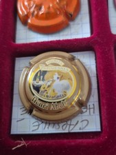 CAPSULE DE CHAMPAGNE HENRI
