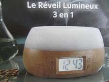 Réveil lumineux et diffuseur
