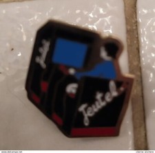Pin arcade jeutel - pin's,