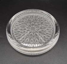 Dessous de bouteille en verre moulé dépoli à décor floral de dahlia Art Déco