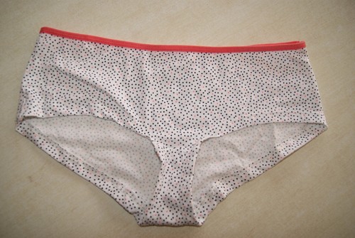Culotte blanche avec petits