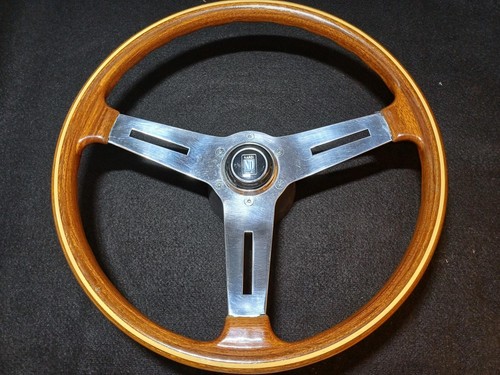 Volant nardi avec moyeu - volant,