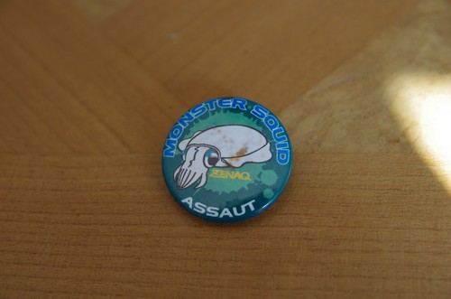Pin vintage zenaq assaut - pin's,