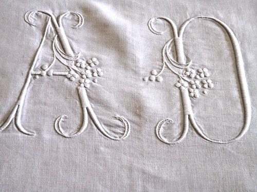 Beau mono sur drap en - beau,