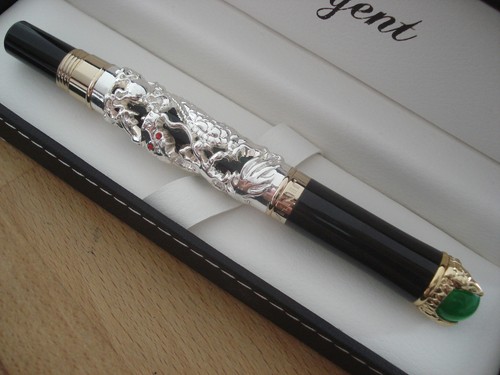 Somptueux stylo noir - , et