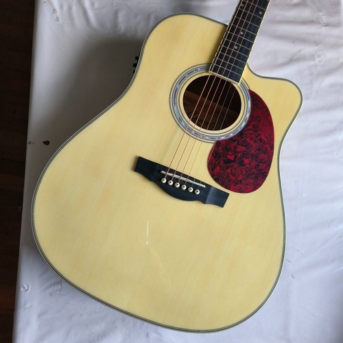Guitare electro acoustique - ,