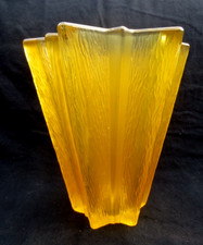 Pierre avesn vase - d'avesn, en