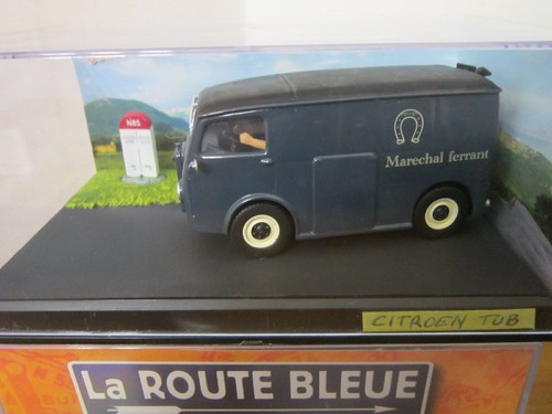 Diorama route bleue 63 - route,