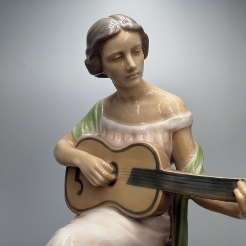 Ancienne figurine porcelaine
