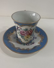 Tasse et sa sous-tasse