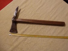 Outil Ancien - HACHE A PIC CARRE