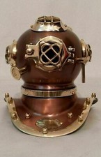 Casque de plongée antique
