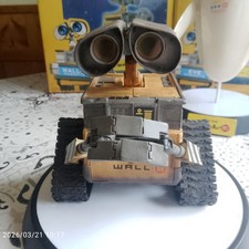 Wall-E Gentle Giant -Pixar