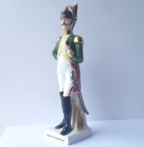 Figurine porcelaine soldat - en,