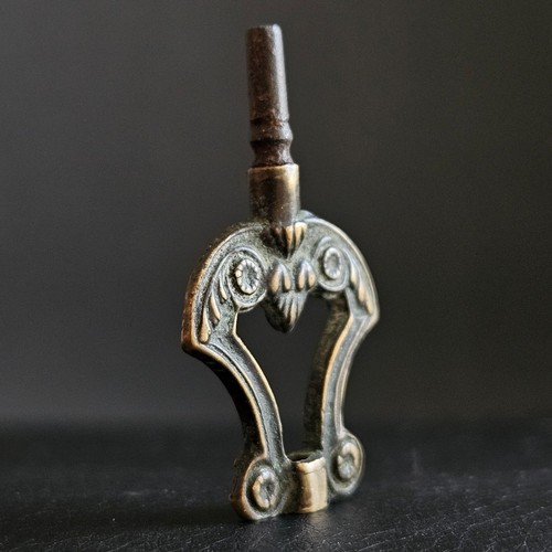 Ancienne clé montre - ancienne, de