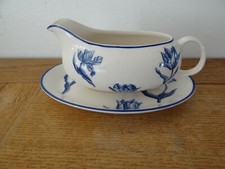 Belle Saucière en Faïence de Royal Stafford Décor Tulipe Bleue DLG de Gien