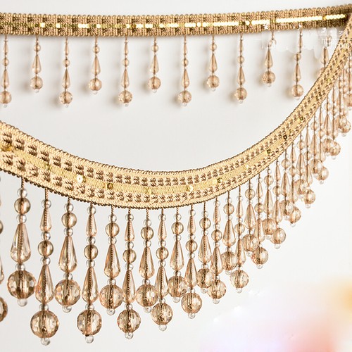 Frange dentelle à - frange, en