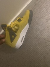 jordan 4 jaune taille EU 42