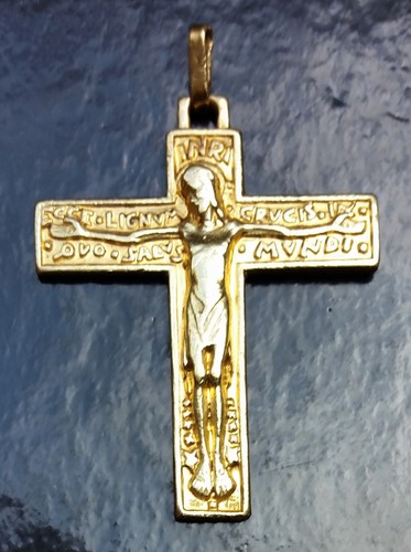 Médaille religieuse croix