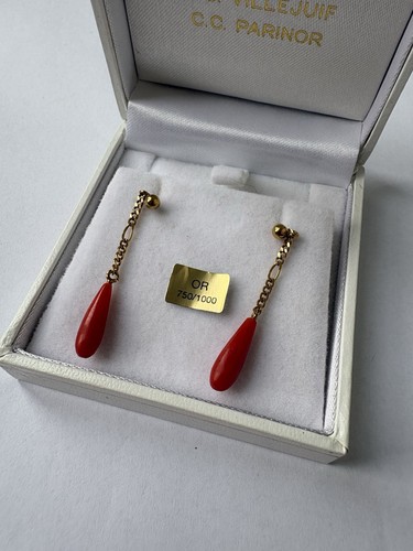 Boucles oreilles 18 - d’oreilles,