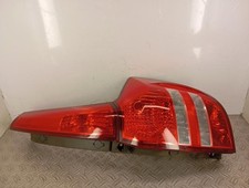 Feu arriere principal droit