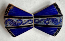 Boucle 2 parties émail bleu sur métal formes ailes papillon période Art Déco
