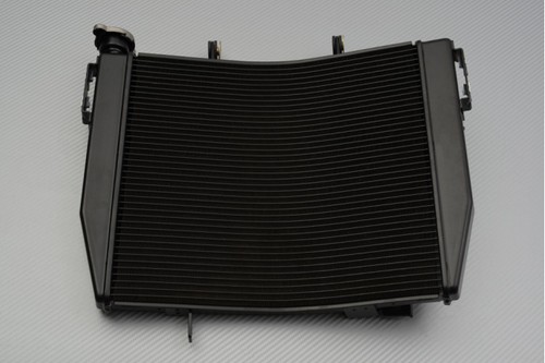 Radiateur eau type - d'eau,