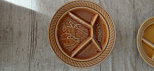 Lot assiettes a - 6, fondue