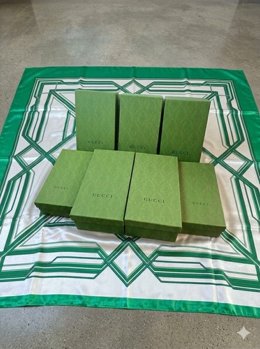 Lot boîtes gucci vertes - boîtes,