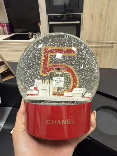 Boule neige chanel - chanel,