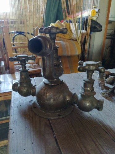 Robinet ancien