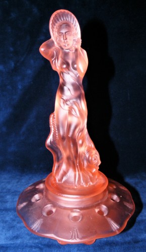 Statuette récipient - statuette,,
