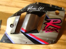 SUZUKI 1100 GSXR - 1992 - CARENAGE LATERAL DROIT