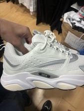 Dior B22
