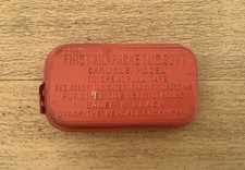 PANSEMENT US WW2 BOITE MÉTAL ROUGE (1er MODÈLE) 100% ORIGINAL WW2 TBE